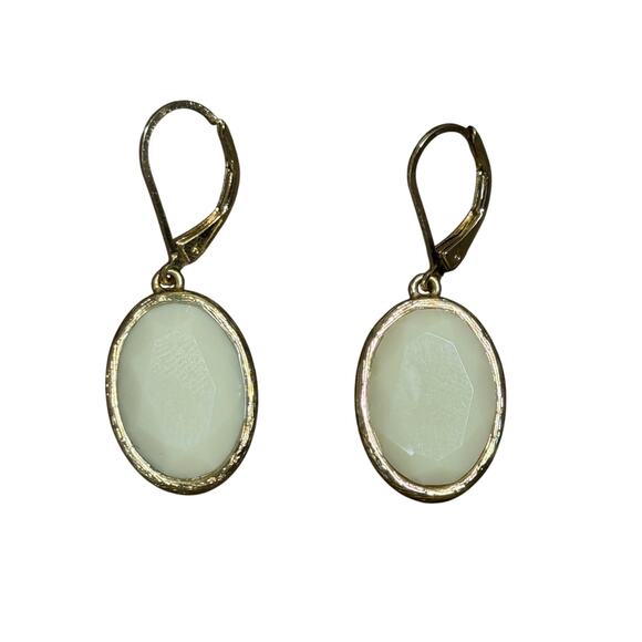 Monet Necklace & Earrings Set White Enamel Gold Tone Beveled Bead 10.5" Signed - Picture 5 of 11